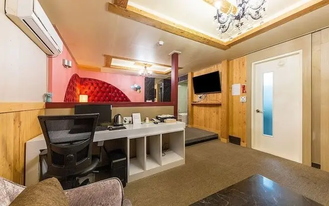 Oda (Deluxe Beauty ) (Netflix/LOL 1pc avai)