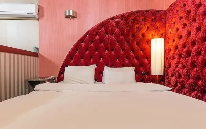 Oda (Deluxe Beauty ) (Netflix/LOL 1pc avai)