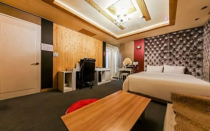 Oda (Deluxe Beauty ) (Netflix/LOL 1pc avai)