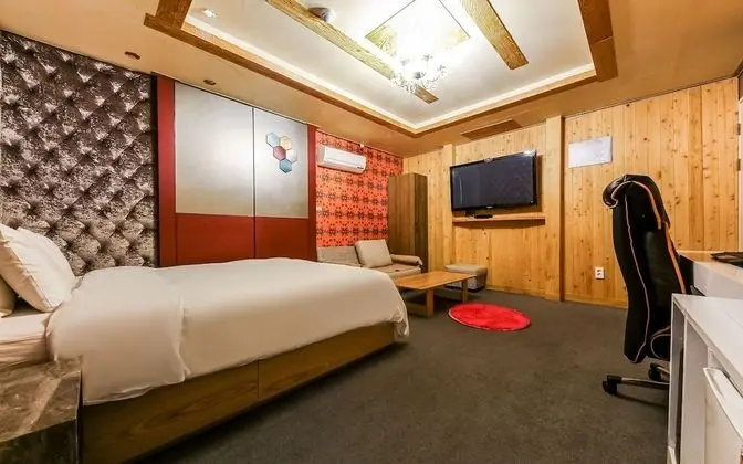 Oda (Deluxe Beauty ) (Netflix/LOL 1pc avai)