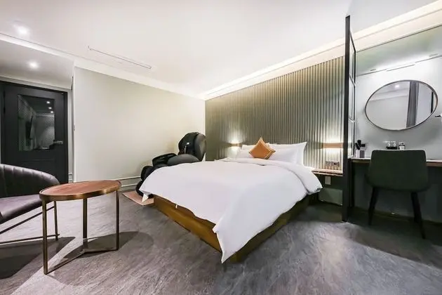 Classic Tek Büyük Yataklı Oda