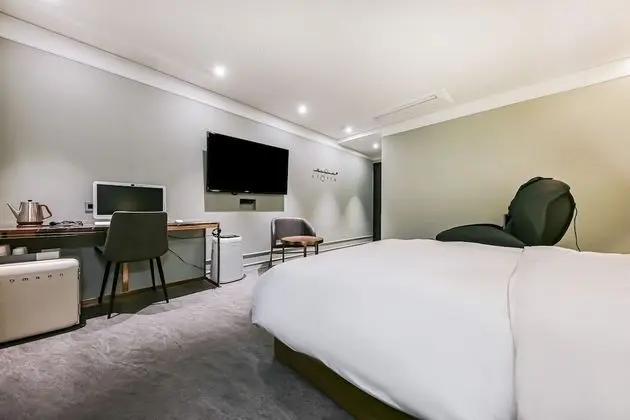 Classic Tek Büyük Yataklı Oda