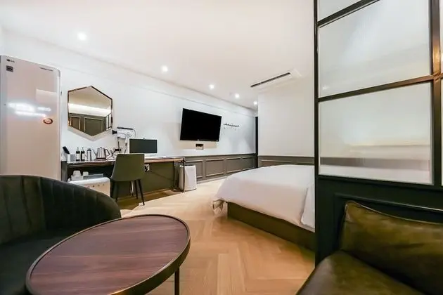 Deluxe Tek Büyük Yataklı Oda