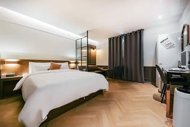 Deluxe Tek Büyük Yataklı Oda