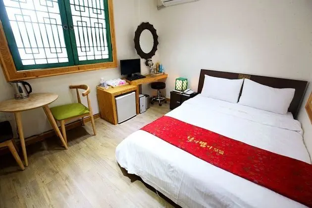 Oda (Semi-Special Room)