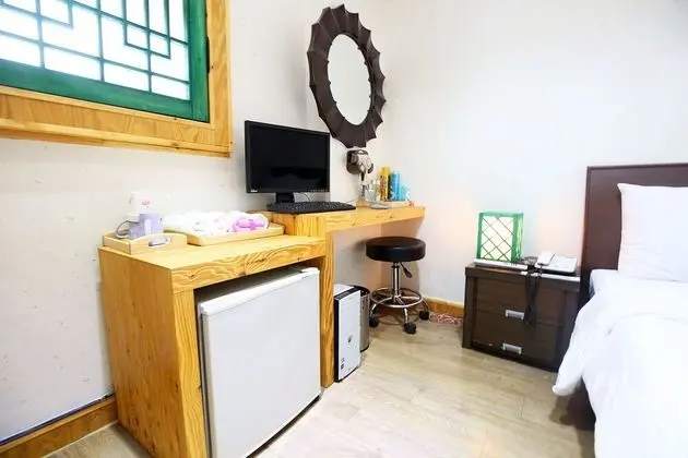 Oda (Semi-Special Room)