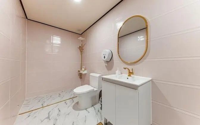 Oda (Twin (Netflix available))