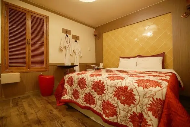 Oda (Standard Room A (Onsite Payment Avail)