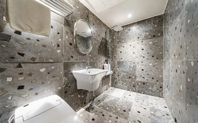 Oda (Standard (No-smoking 65-inch TV Netfl)