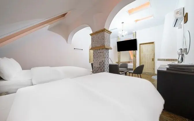 Oda (VIP - Mixed Gender Guests Not Permitt)