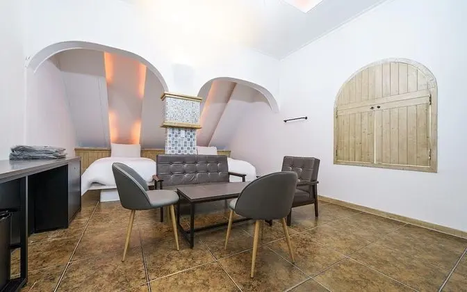 Oda (VIP - Mixed Gender Guests Not Permitt)