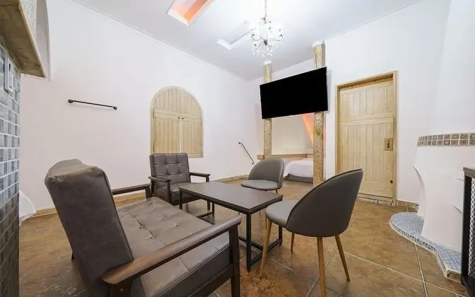 Oda (VIP - Mixed Gender Guests Not Permitt)