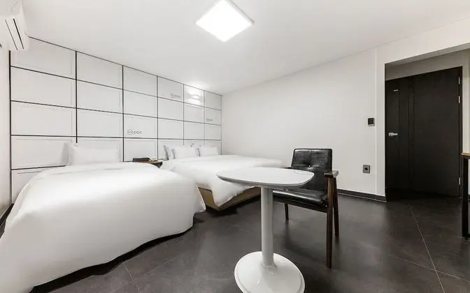 Oda (Business twin (55 inch TV hotel beddi)