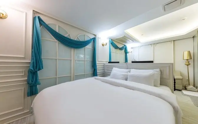 Oda (VIP (Bathtub Netflix/YouTube/Wavve Av)