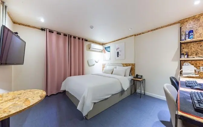 Oda (Deluxe (Netflix/PUBG couple PC availa)