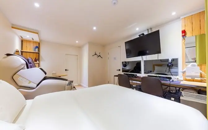 Oda (Premier (Netflix/PUBG couple PC avail)