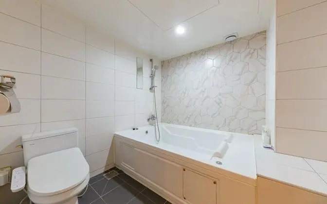 Oda (Premier (Netflix/PUBG couple PC avail)