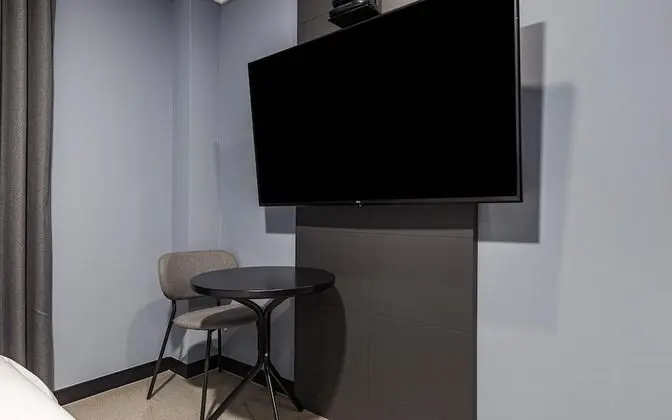 Oda (Netflix - Standard (Air Purifier Prem)