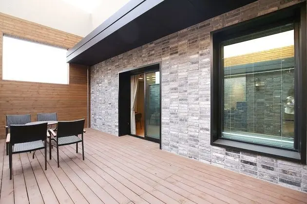 Oda (Penthouse (available on Netflix))