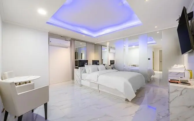 Oda (Special room (65-inch smart TV Netfli)