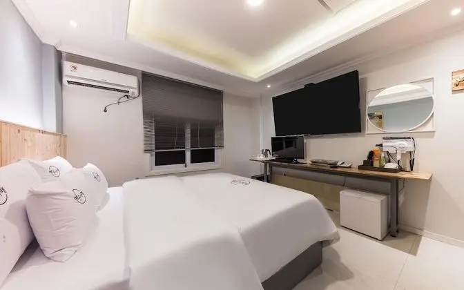 Oda (Standard (TV Netflix Bidet))