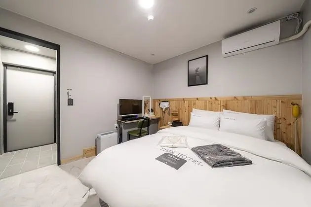 Premium Tek Büyük Yataklı Oda