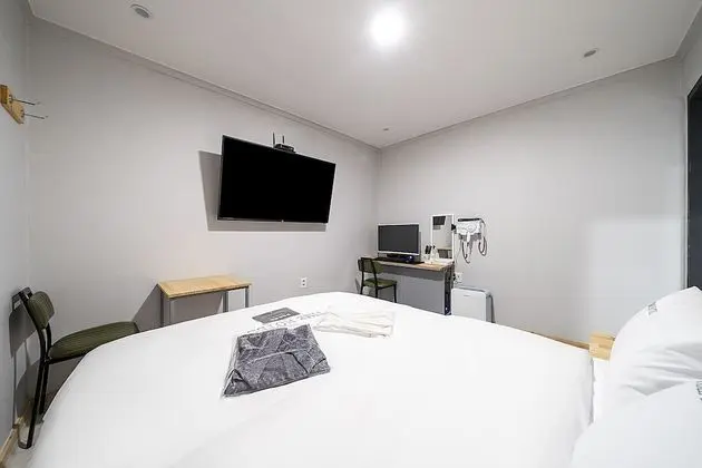 Premium Tek Büyük Yataklı Oda