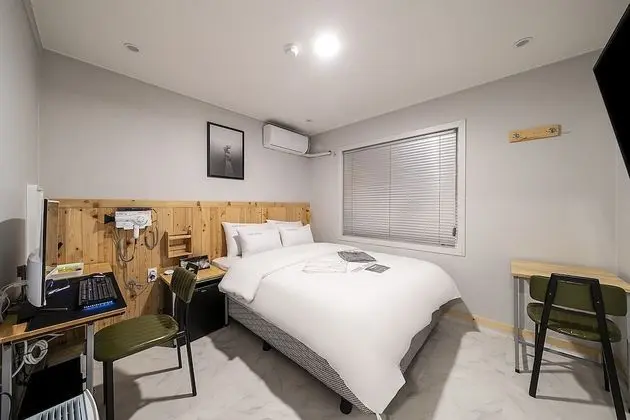 Premium Tek Büyük Yataklı Oda