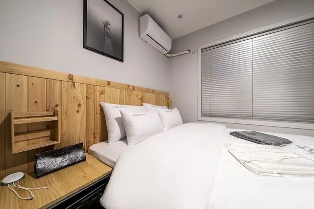 Premium Tek Büyük Yataklı Oda