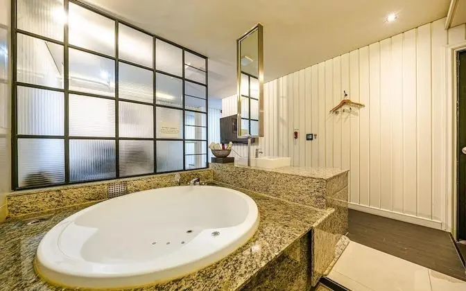 Oda (Drive-in - VIP Type B (Netflix Availa)