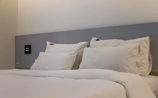 Oda (Twin (*Netflix free viewing / couple )