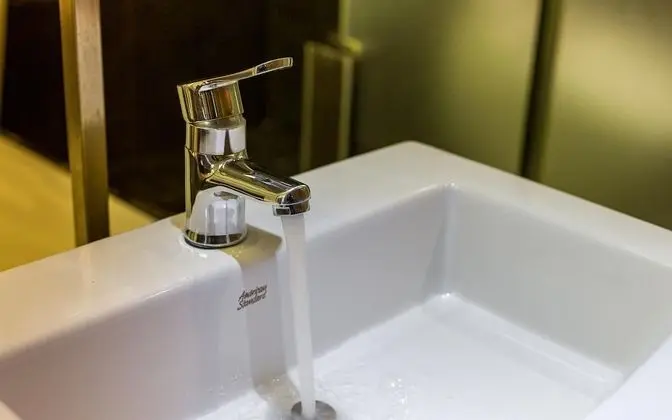 Oda (Twin (*Netflix free viewing / couple )