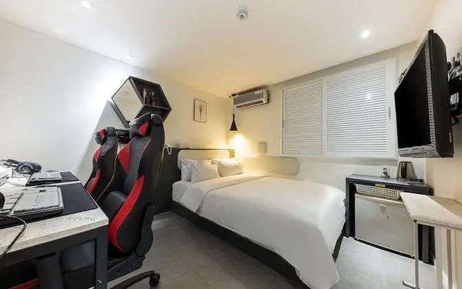 Oda (YA-Premium (LOL available bag specifi)