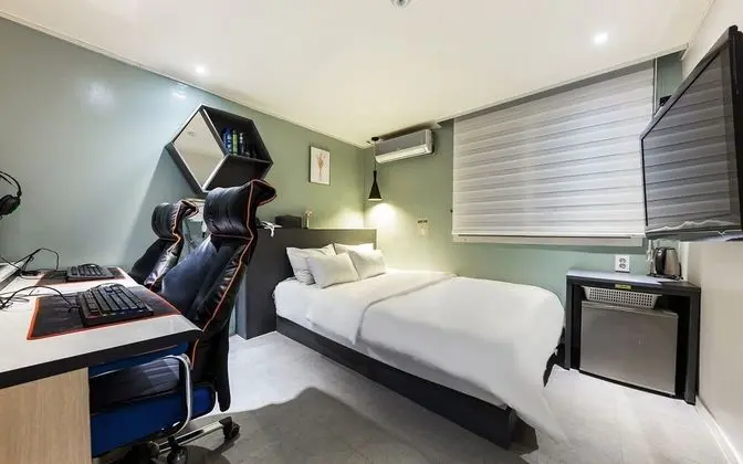 Oda (YA-Premium (LOL available bag specifi)