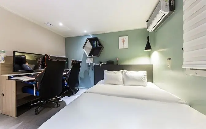 Oda (YA-Premium (LOL available bag specifi)