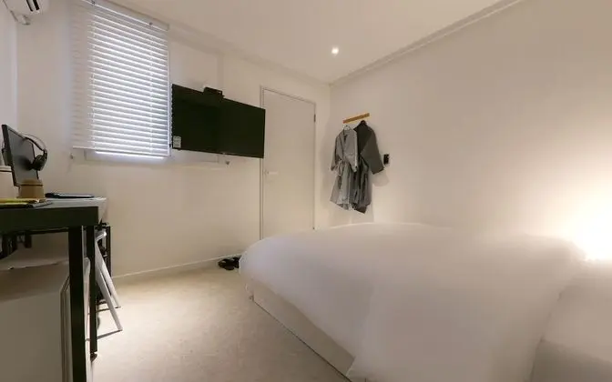 Oda (STANDARD (available on Netflix))