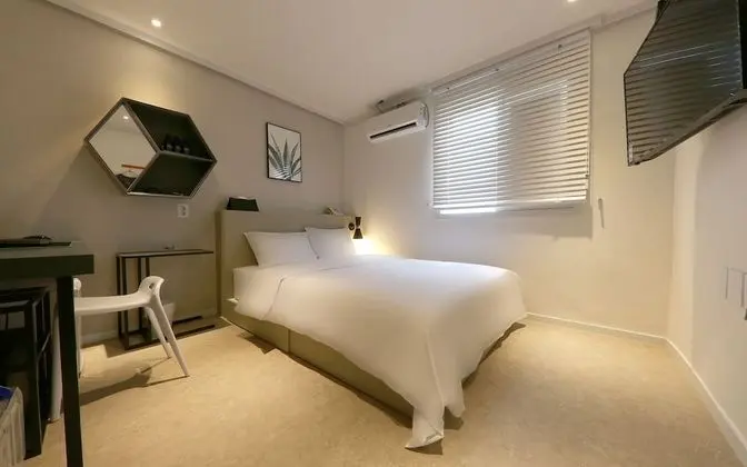 Oda (STANDARD (available on Netflix))