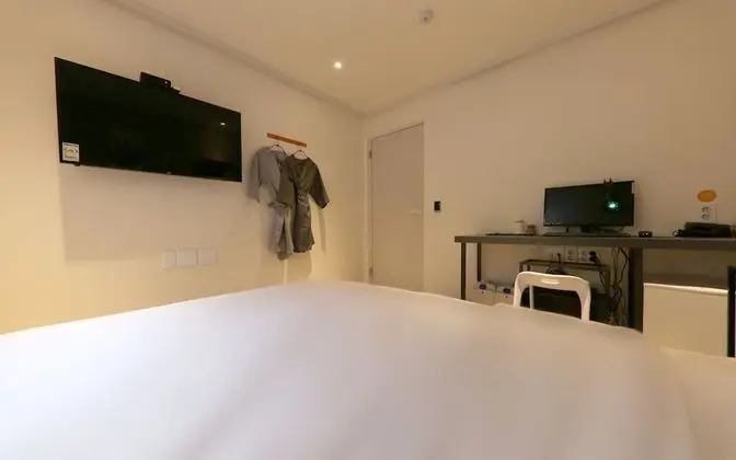 Oda (STANDARD (available on Netflix))