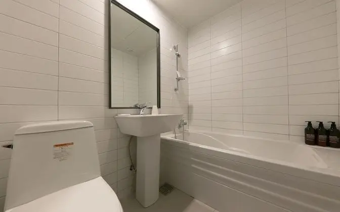 Oda (STANDARD (available on Netflix))