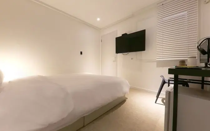 Oda (STANDARD (available on Netflix))