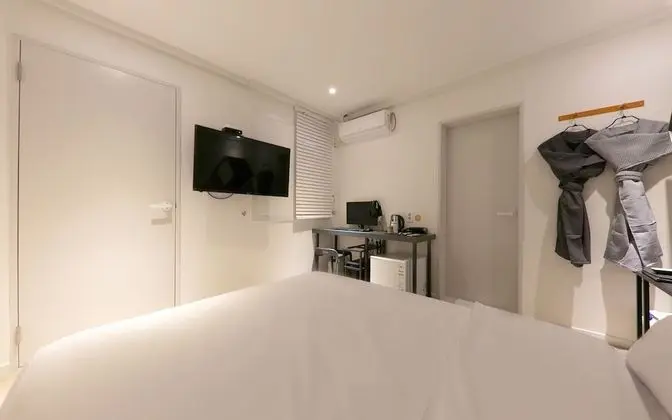 Oda (STANDARD (available on Netflix))