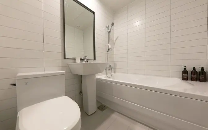 Oda (STANDARD (available on Netflix))