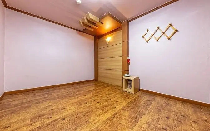 Oda (Ondol Room (Netflix Available Room Ra)