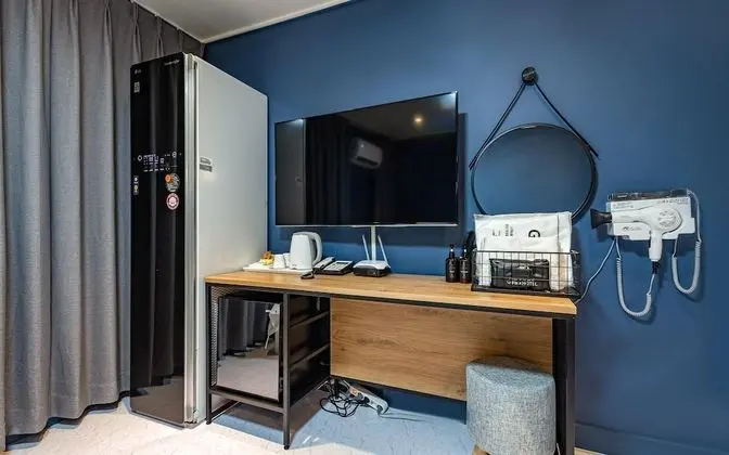 Oda (Sloths (Netflix available styler avai)