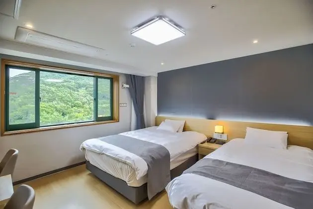 Standard İki Ayrı Yataklı Oda, Dağ Manzaralı (Lake Hotel)