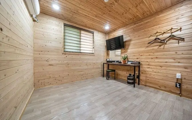 Oda (Ondol triple room (10000 won per pers)