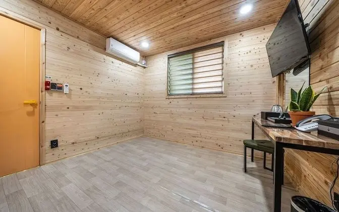 Oda (Ondol triple room (10000 won per pers)