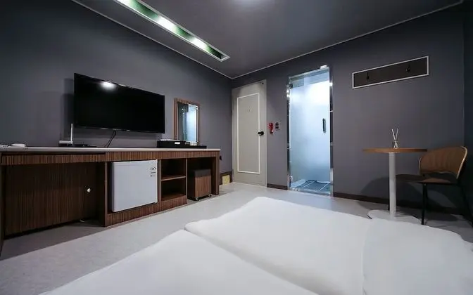 Oda (Korean-style room (ondol/luxury ameni)