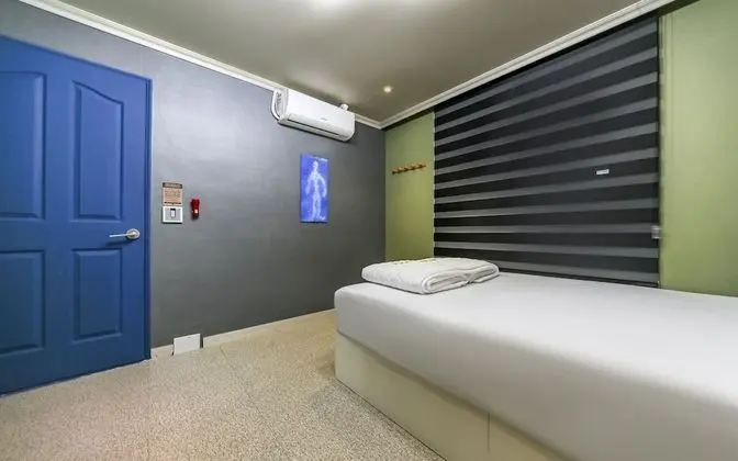 Oda (Massage Bed Room (Good room air condi)