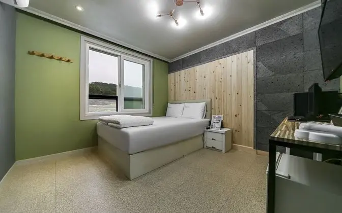 Oda (Massage Bed Room (Good room air condi)